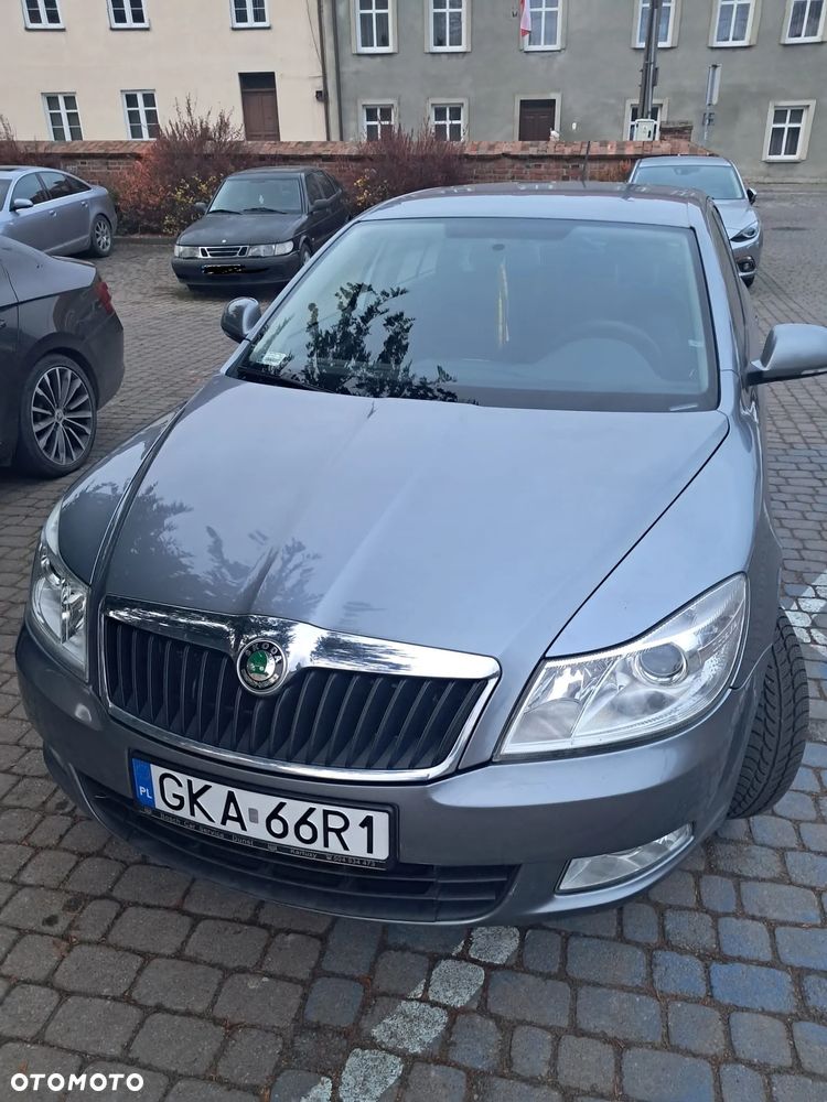 Skoda Octavia 1.6 Ambiente - 3