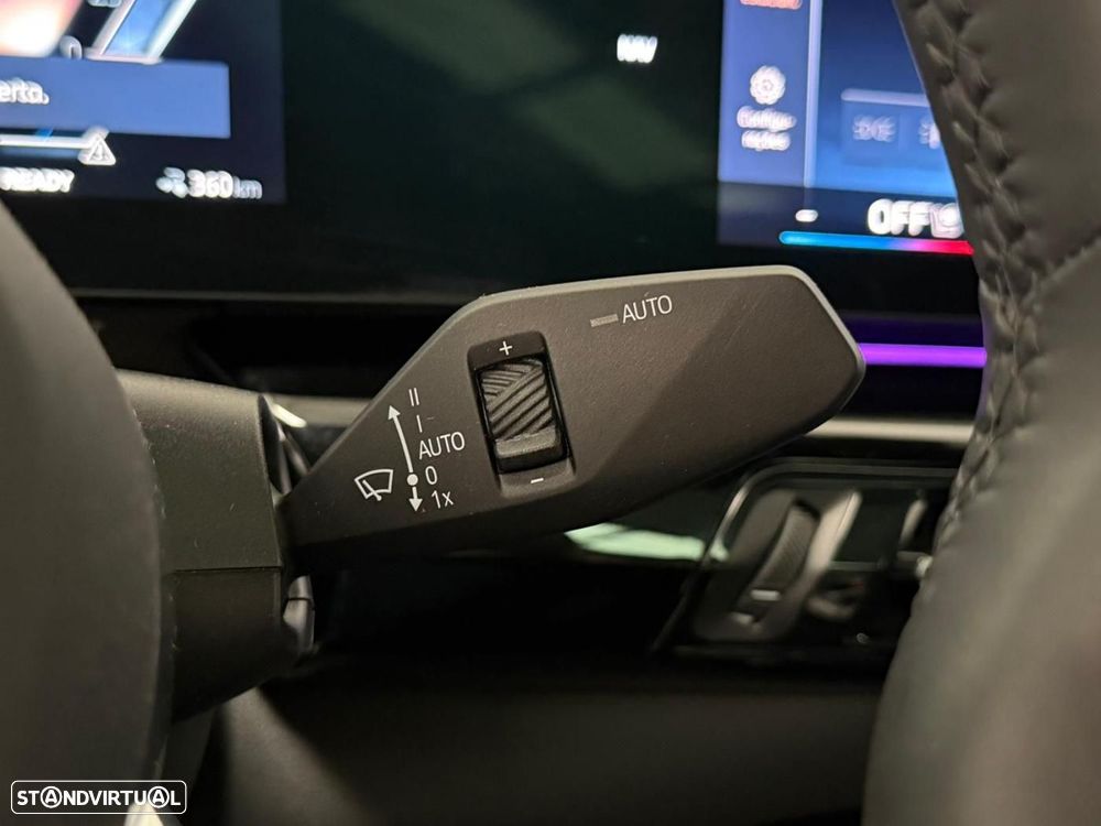 BMW iX2 eDrive20 Pack Desportivo M Pro - 26