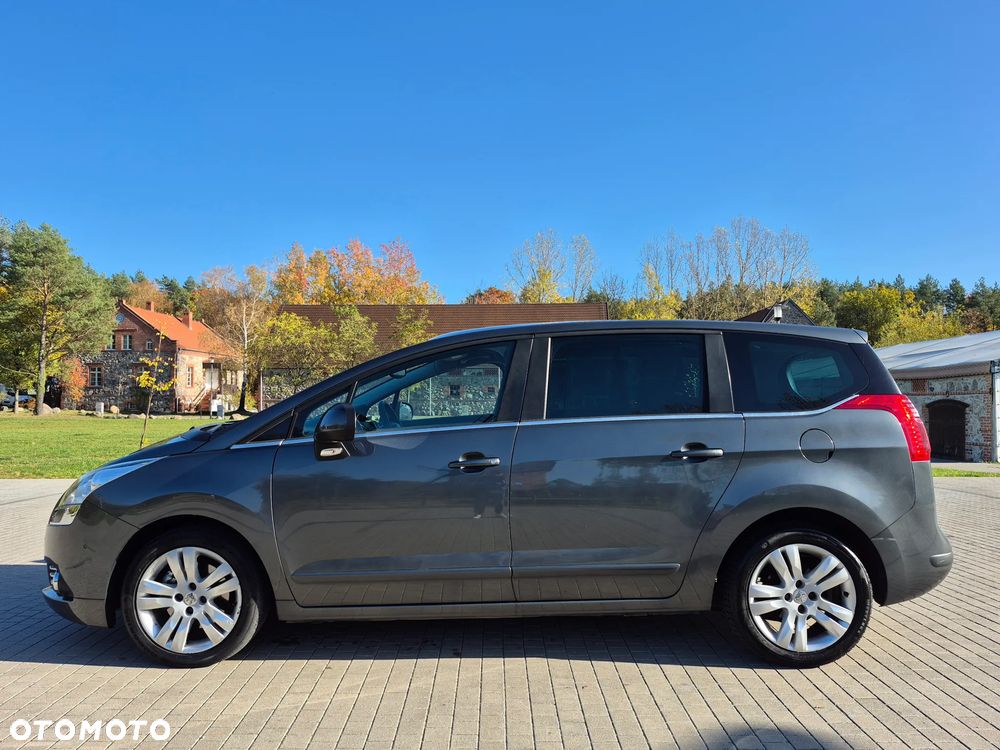 Peugeot 5008 1.6 THP Premium - 38