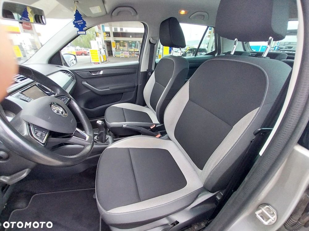 Skoda Fabia - 10