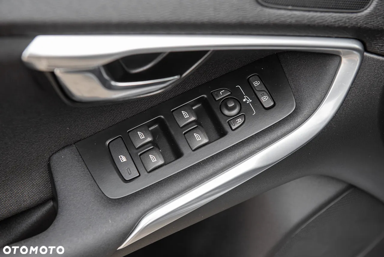 Volvo V40 D2 Drive-E SCR Momentum - 18
