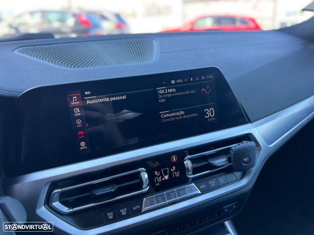 BMW 320 d Auto - 12