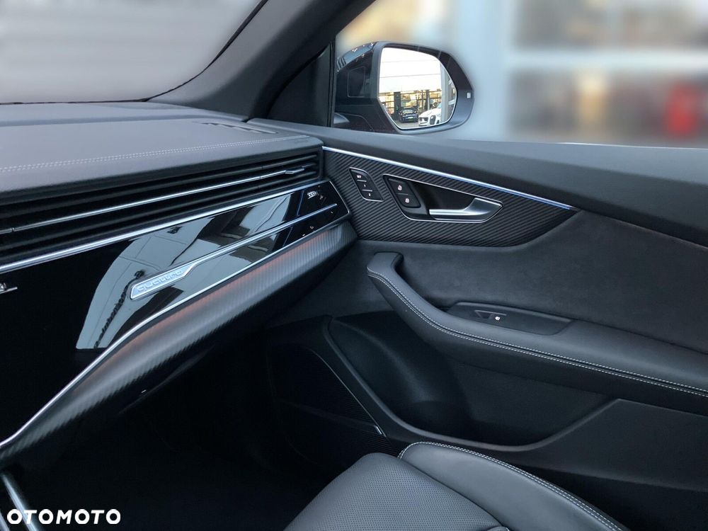 Audi SQ8 - 33