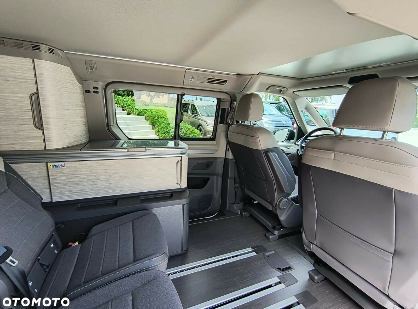 Volkswagen california Ocean silnik: 2,0 l TDI SCR 150 KM / skrzynia biegów: 7-biegowa DSG rozstaw osi: 3124 mm - 12