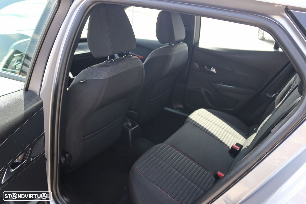 Peugeot 2008 1.2 PureTech Active Pack - 37
