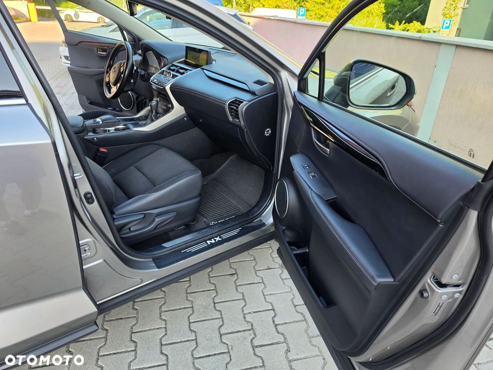 Lexus NX 300h Elegance AWD - 16