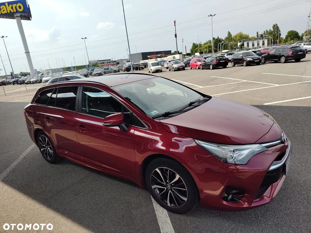 Toyota Avensis 1.8 Premium MS - 1