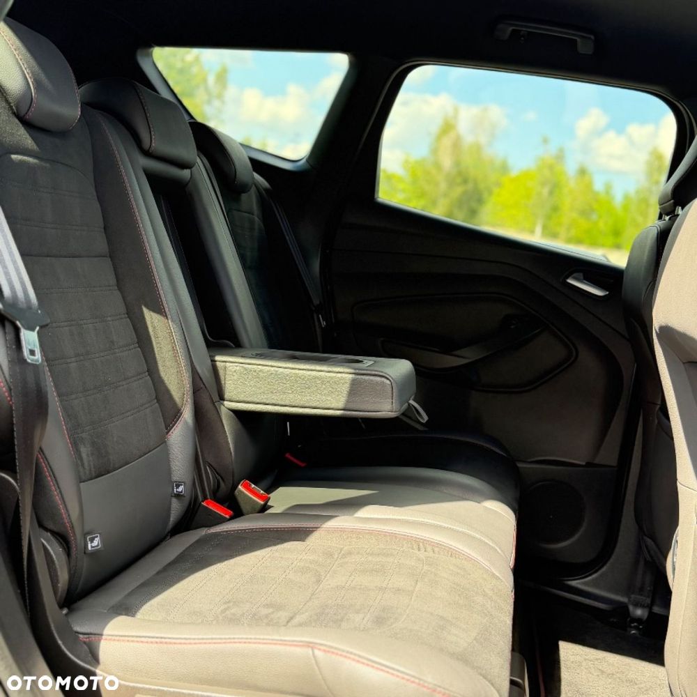 Ford Kuga - 31