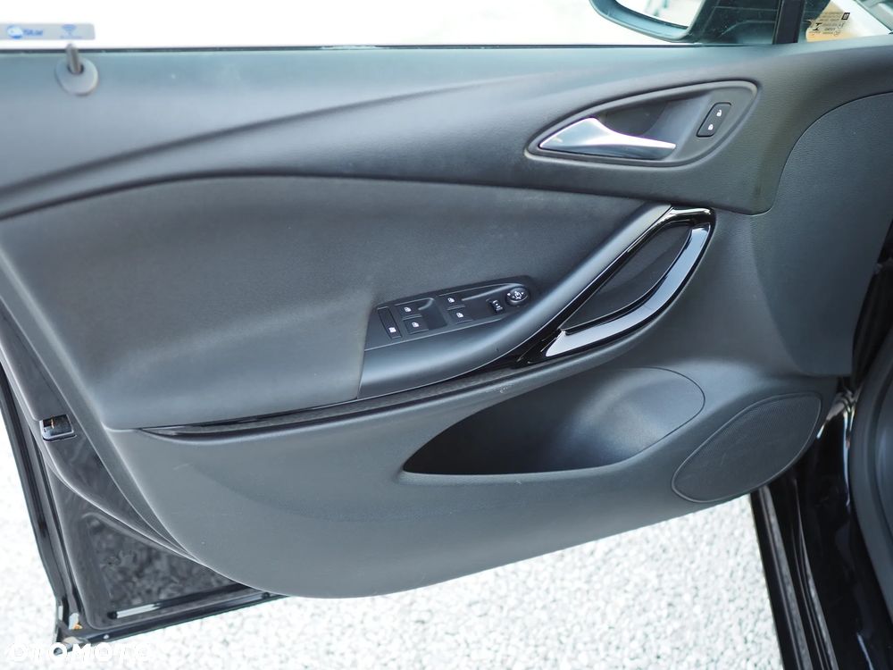 Opel Astra 1.6 D (CDTI) Start/Stop Sports Tourer Innovation - 17