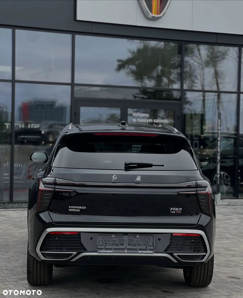 Hongqi HS3 - 4