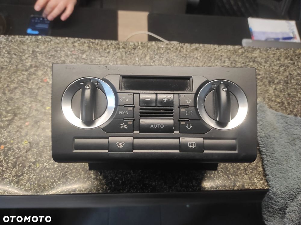 AUDI A3 8P PANEL NAWIEWU STEROWNANIA KLIMATYZACJI CLIMATRONIC 8P0820043 WYSYŁKA !!!! - 1