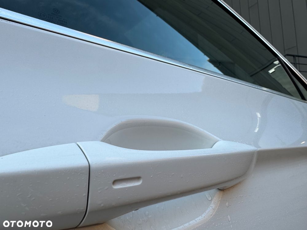 Volkswagen Passat 2.0 TDI SCR DSG Highline - 30