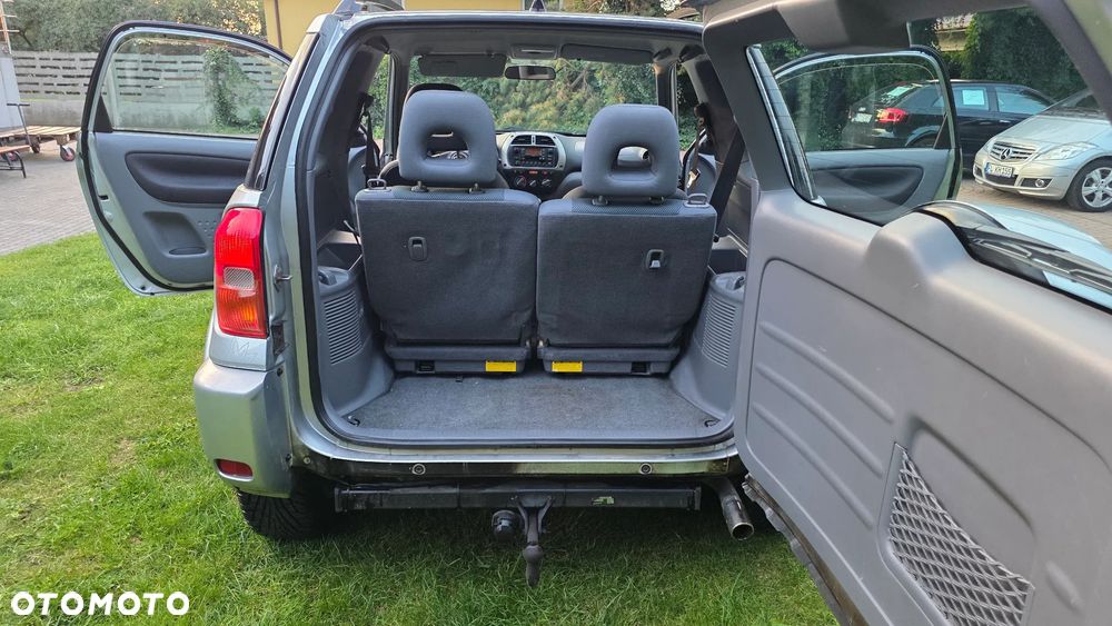 Toyota RAV4 4x4 Sol - 33