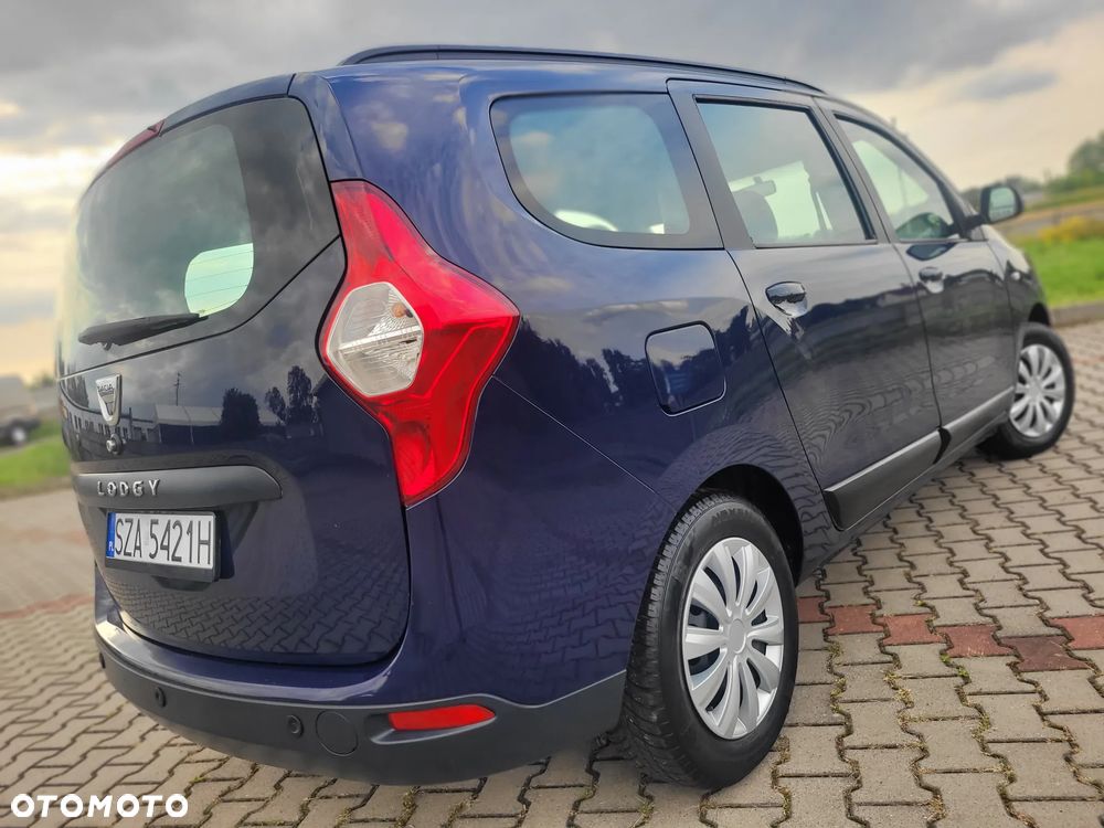 Dacia Lodgy 1.6 MPI 85 Laureate - 38
