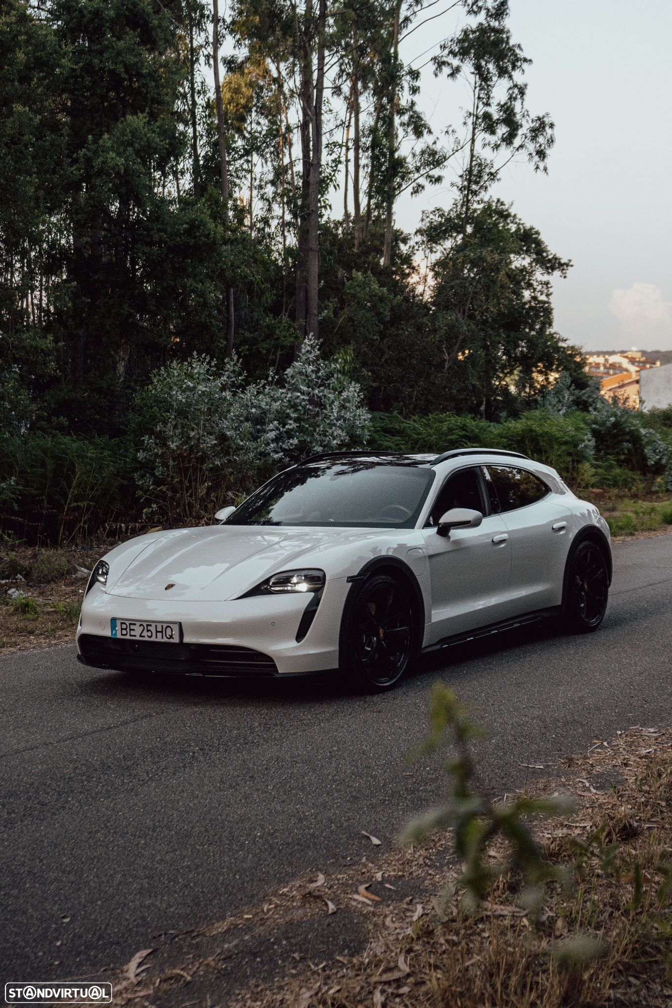 Porsche Taycan Cross Turismo 4 - 1