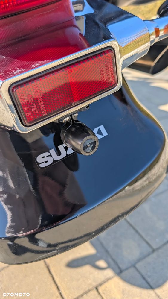 Suzuki Intruder - 11