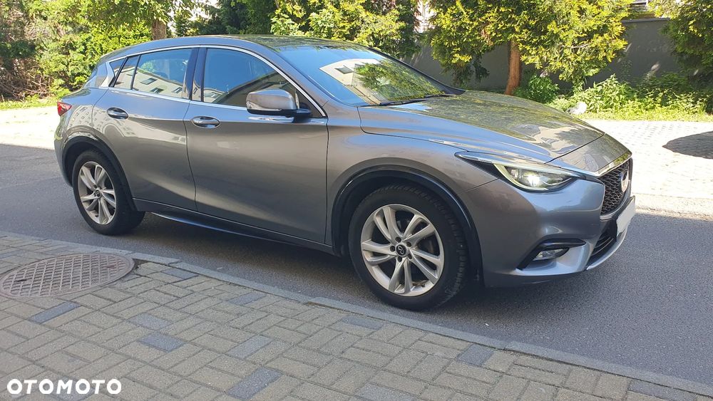 Infiniti Q30 1.5d DCT Business - 12