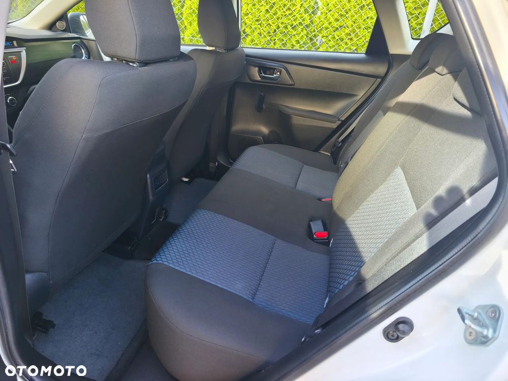 Toyota Auris 1.33 Dual-VVT-i Edition - 19