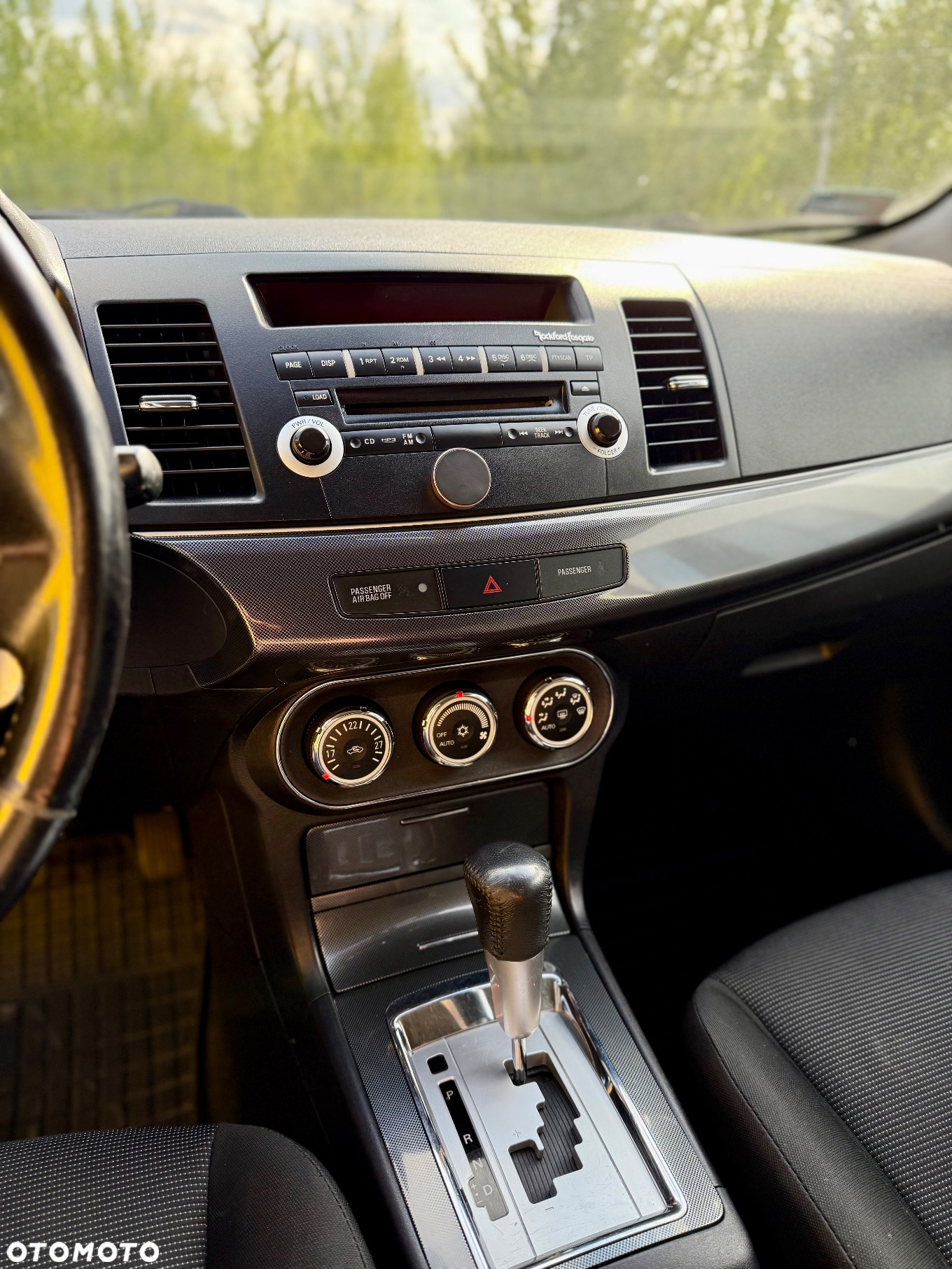 Mitsubishi Lancer - 10