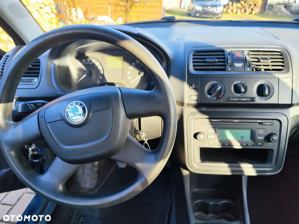 Skoda Roomster 1.6 TDI DPF Ambition PLUS EDITION - 12