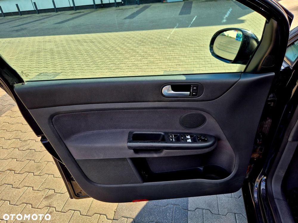 Volkswagen Golf 1.6 Comfortline - 11
