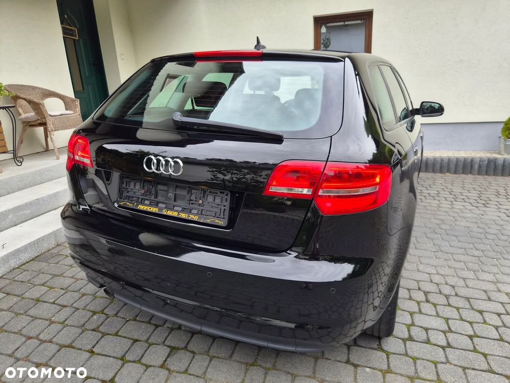 Audi A3 Sportback 1.6 TDI S tronic Attraction - 25
