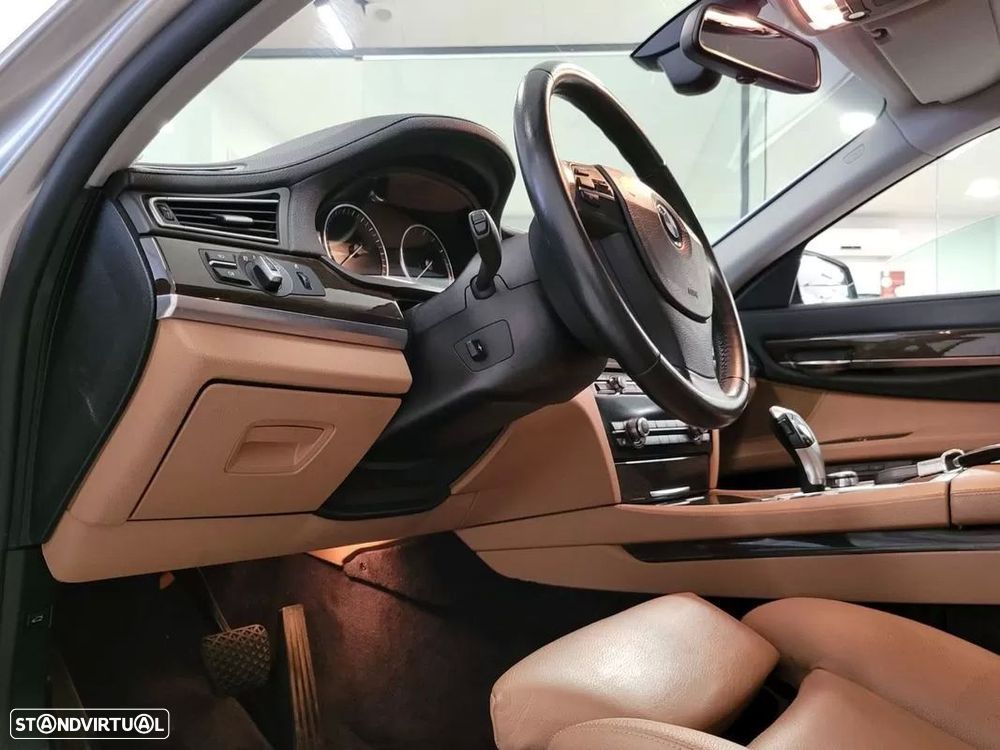 BMW 730 d - 27