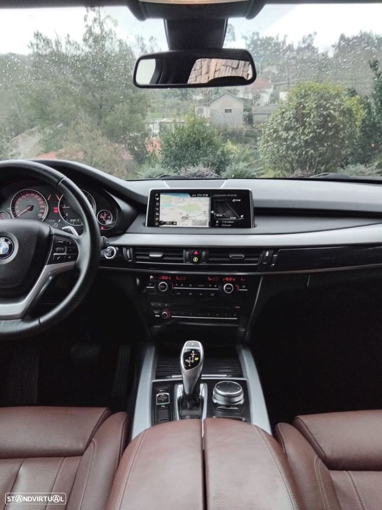 BMW X5 25 d sDrive Comfort 7L - 12