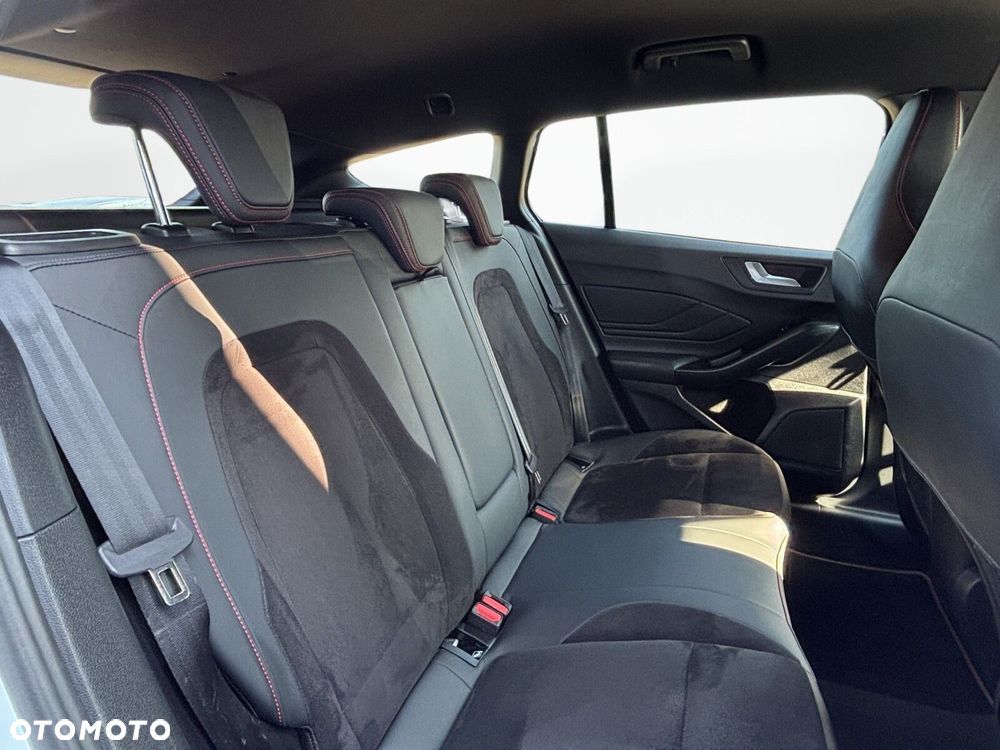 Ford Focus - 17