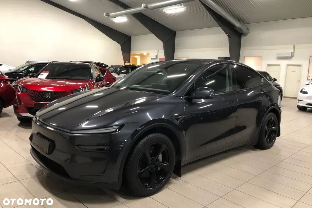 Tesla Model Y Premium Long Range RWD - 2