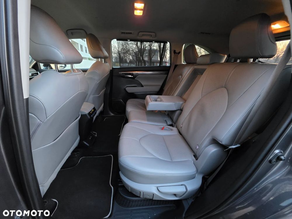 Toyota Highlander 2.5 Hybrid Prestige - 23