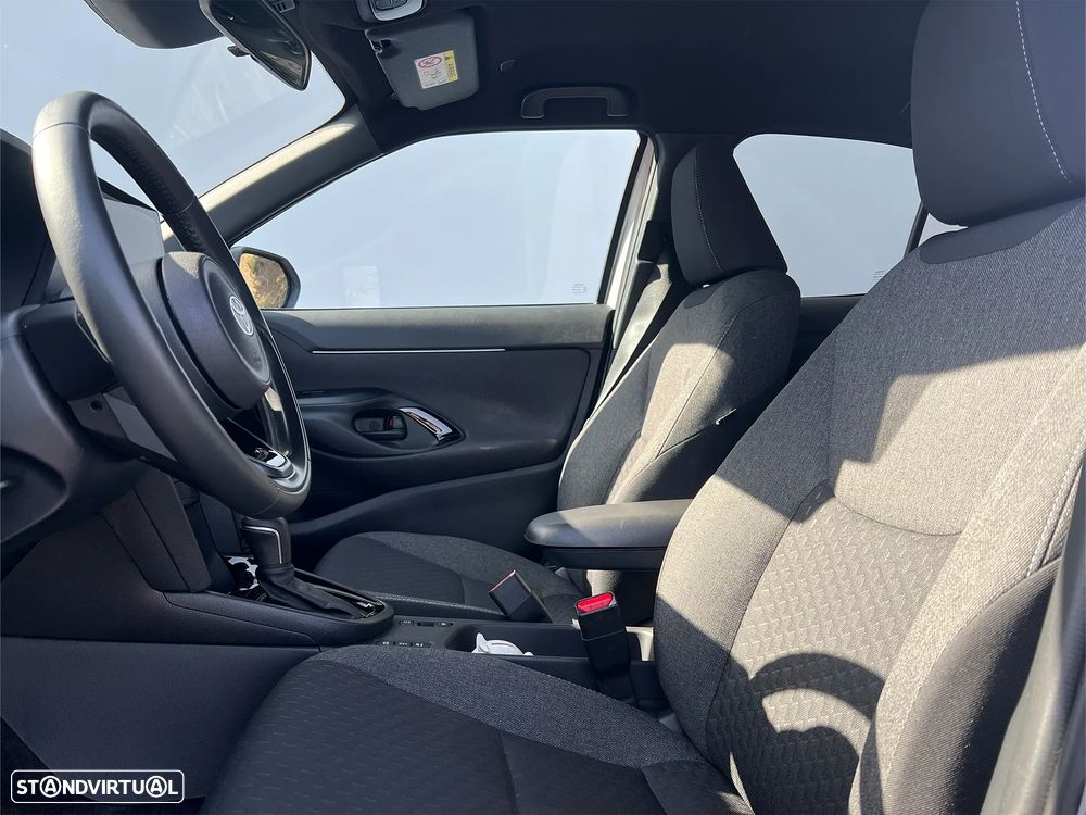 Toyota Yaris Cross 1.5 HDF Square Collection - 15