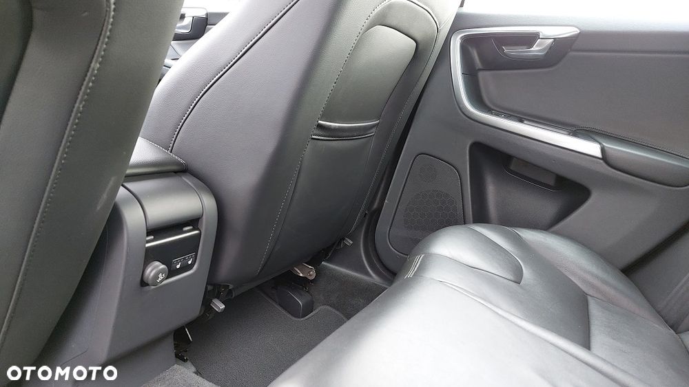 Volvo XC 60 D4 Drive-E Summum - 6