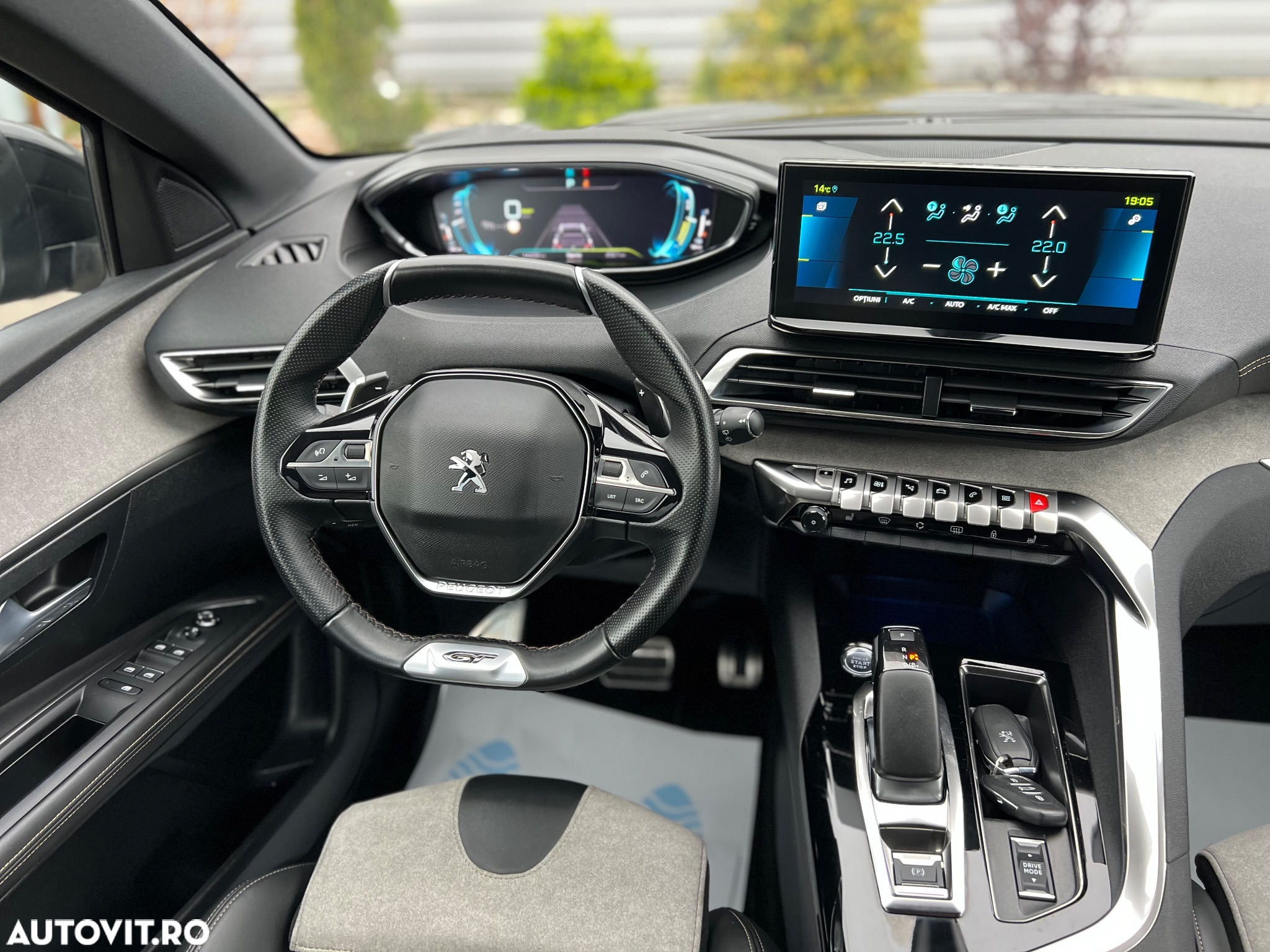 Peugeot 3008 Plug-In Hybrid 225 e-EAT8 GT - 9