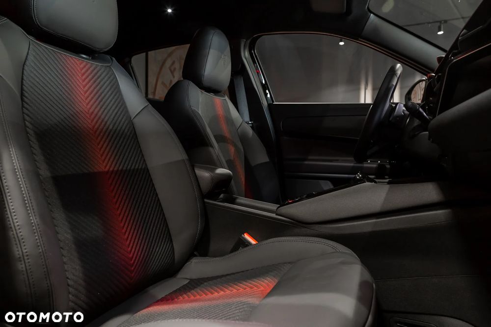 Alfa Romeo Junior 1.2 mHEV Ti eDCT - 17