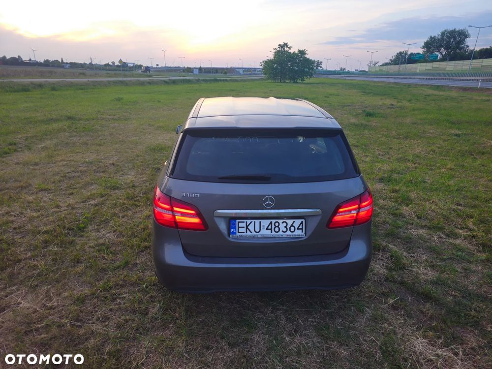 Mercedes-Benz Klasa B 180 AMG Line - 4