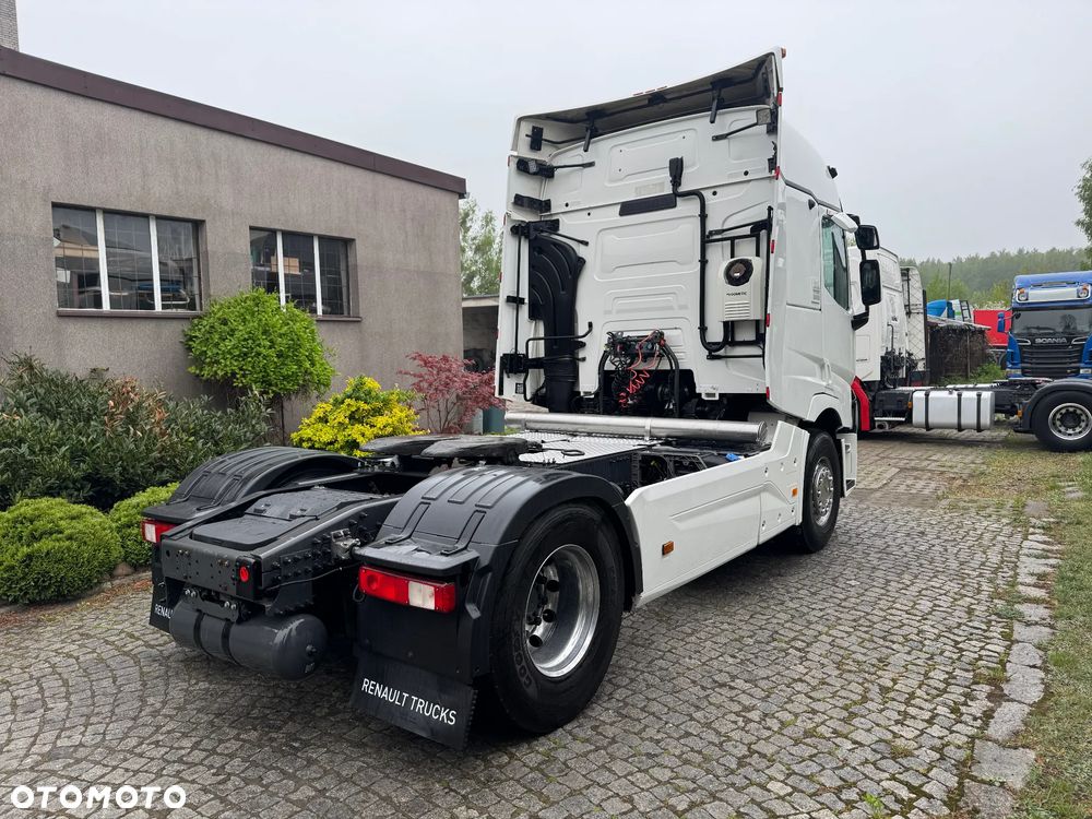 Renault T480 - 12