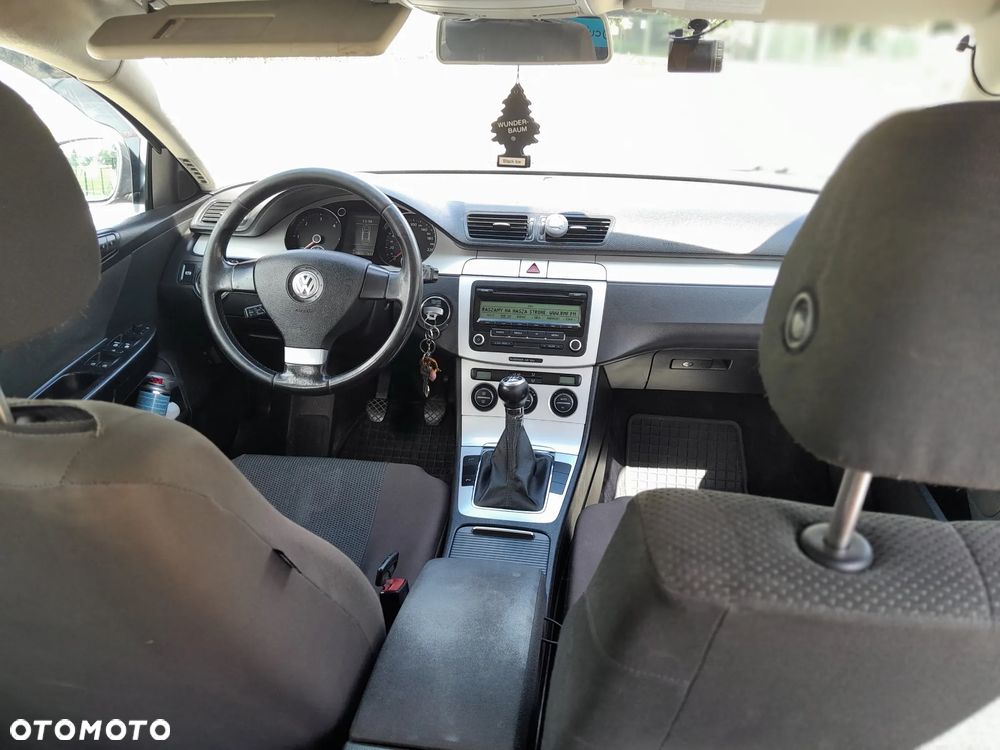Volkswagen Passat - 6