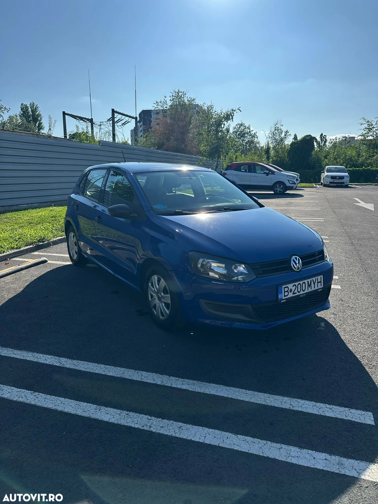 Volkswagen Polo - 2
