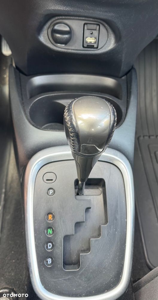 Toyota Yaris - 14