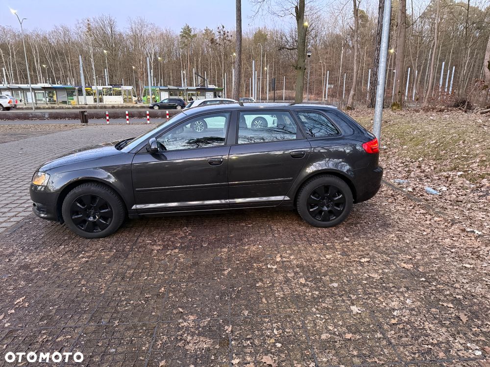 Audi A3 Sportback 1.6 TDI DPF S tronic Attraction - 10