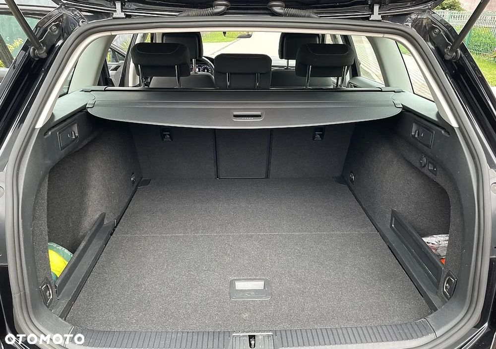 Volkswagen Passat 2.0 TDI EVO Business DSG - 30