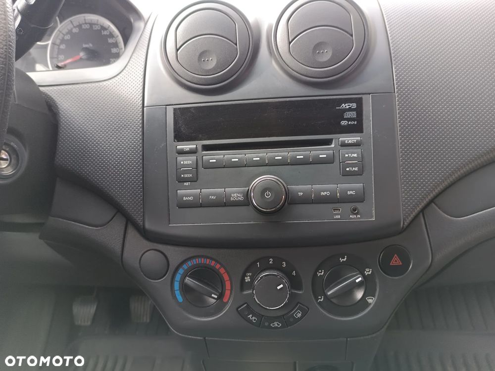 Chevrolet Aveo 1.2 16V Base+ - 9