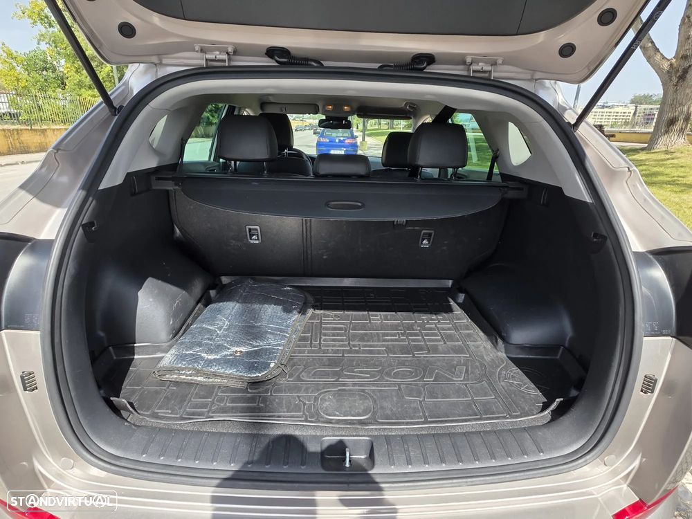 Hyundai Tucson - 8