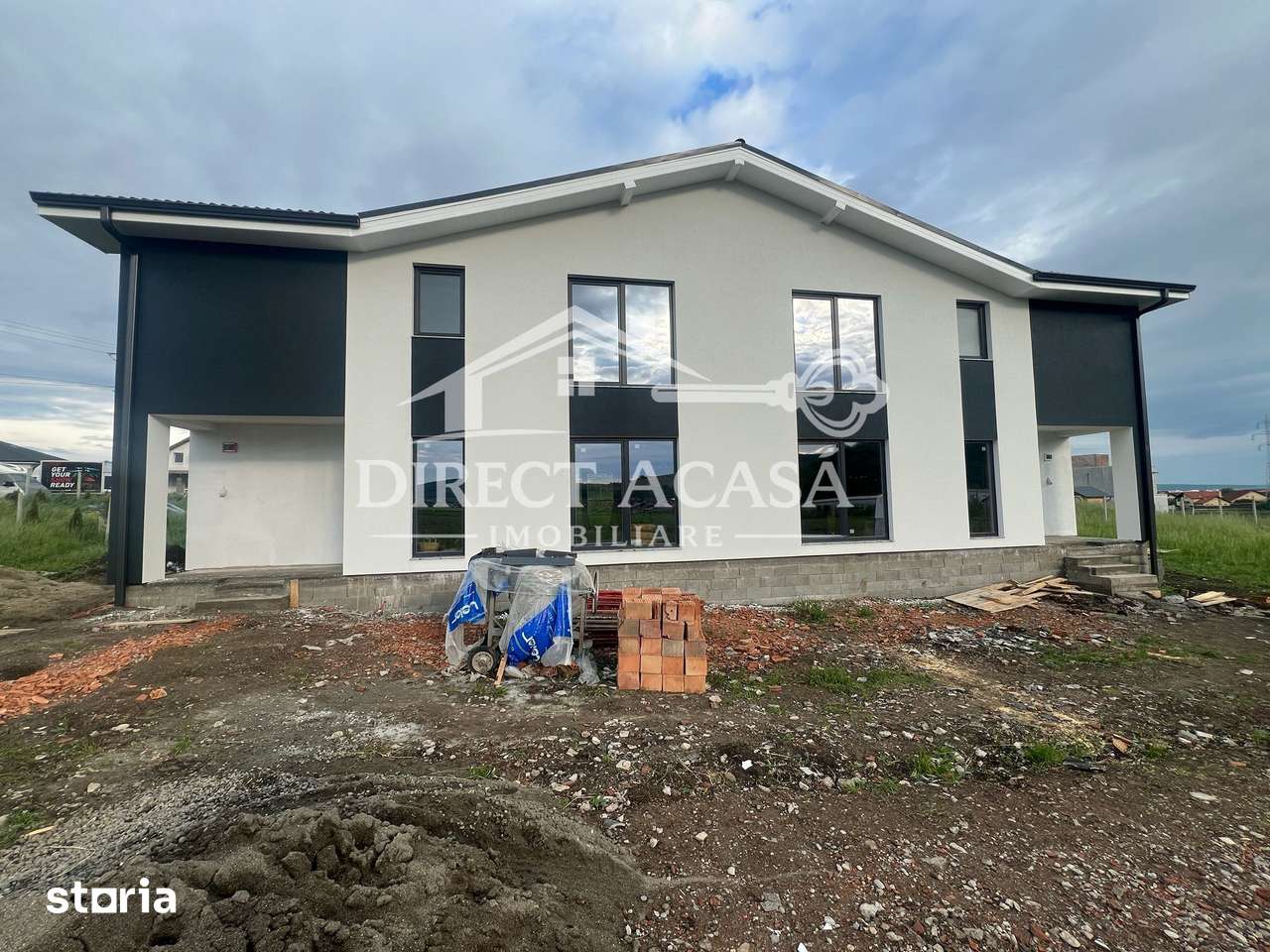 Duplex premium 4 camere cu teren 420 mp Santana De Mures - Imagine principală: 2/5