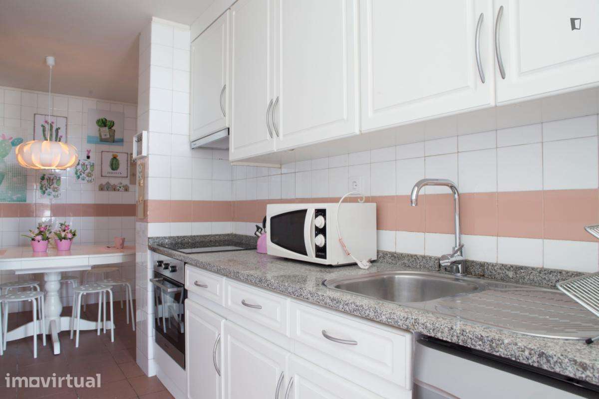 Quarto - localizado em Senhora da Hora Porto - Grande imagem: 5/18