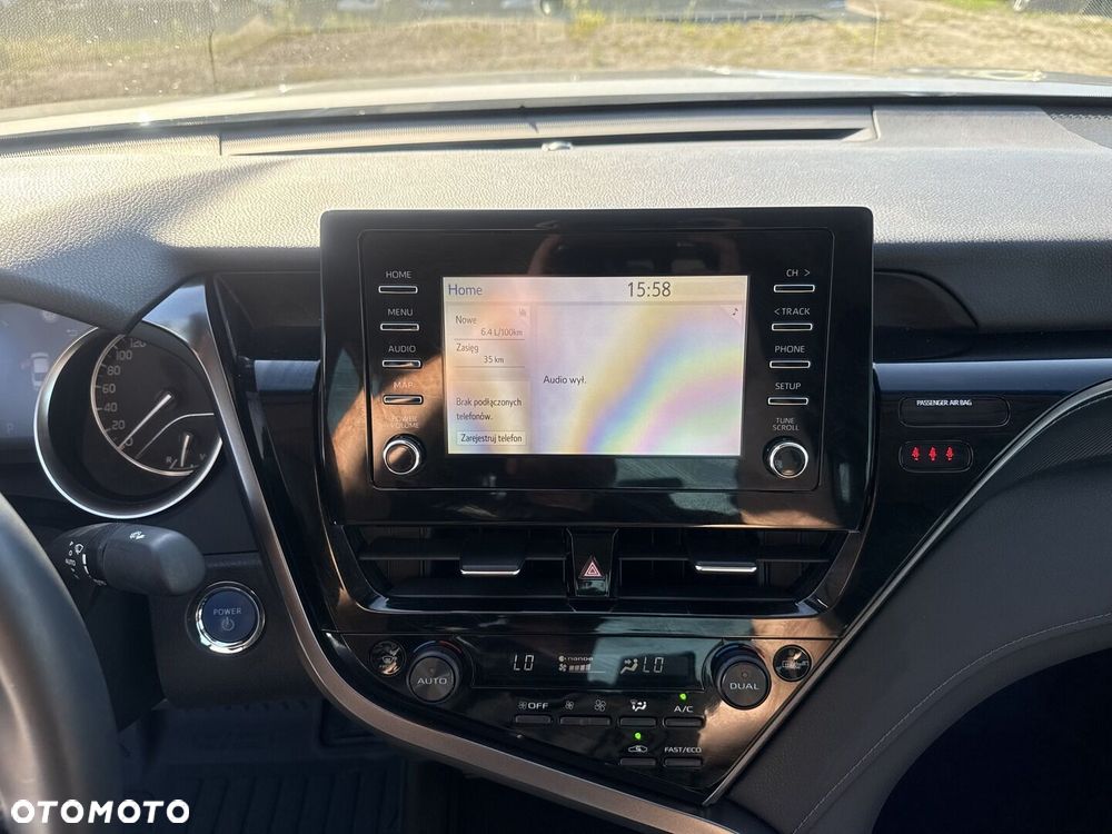 Toyota Camry 2.5 Hybrid Comfort CVT - 21