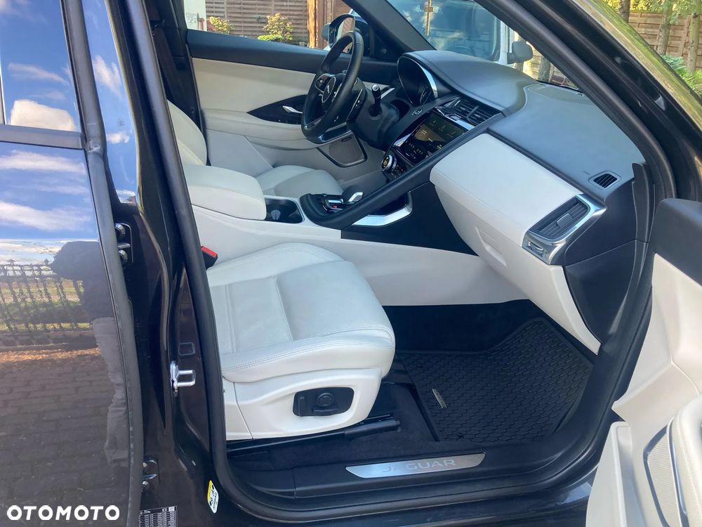 Jaguar E-Pace - 10