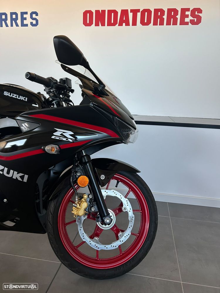 Suzuki GSX-R GSX-R125R - 5