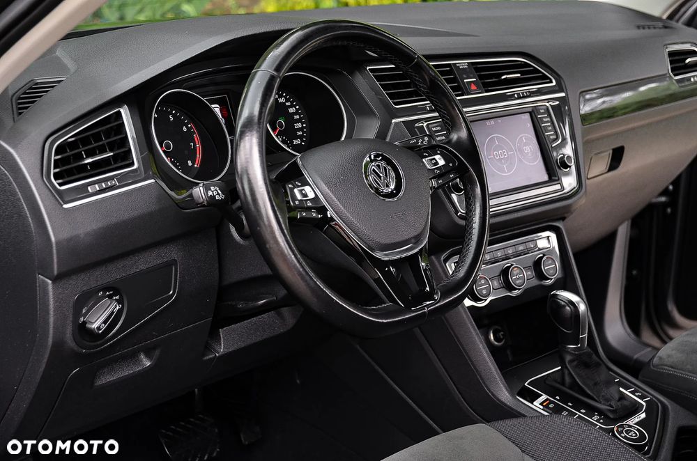 Volkswagen Tiguan 2,0 TSI OPF 4Motion DSG R-Line - 24